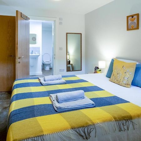 Akugi Homes: Modern Serviced Accommodation for All Luton  Exterior photo