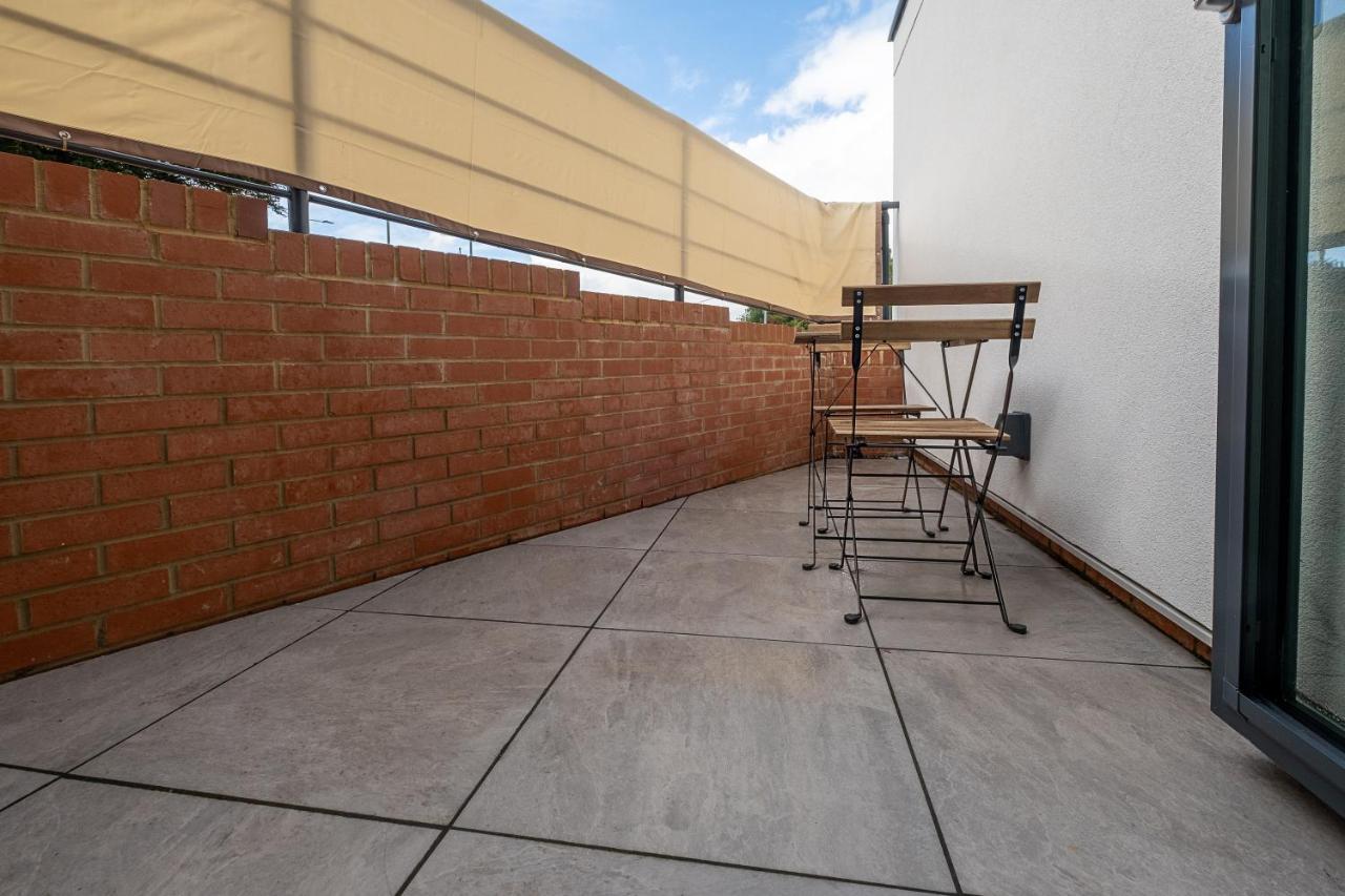 Akugi Homes: Modern Serviced Accommodation for All Luton  Exterior photo